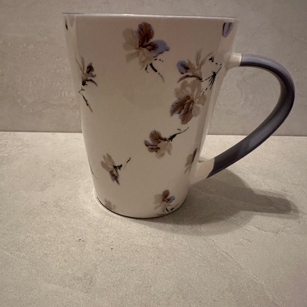 Orly Maison Coffee Mug Tea Cup Flowers Floral Purple Lavender Cream New York